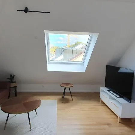 Moderne Dachgeschosswohnung In Exklusiver Apartment Munich