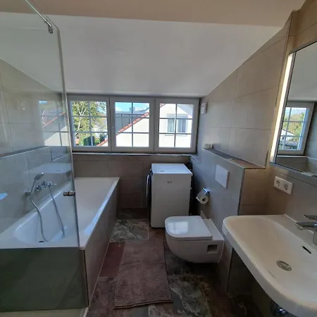 Moderne Dachgeschosswohnung In Exklusiver *