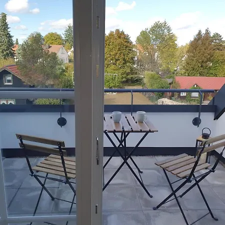 Moderne Dachgeschosswohnung In Exklusiver Daire *