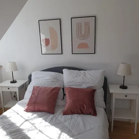 Daire Moderne Dachgeschosswohnung In Exklusiver