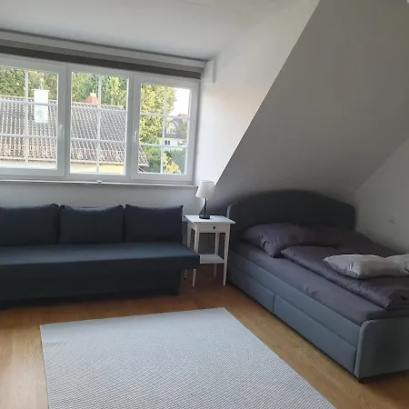 Moderne Dachgeschosswohnung In Exklusiver * Münih