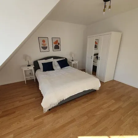 Moderne Dachgeschosswohnung In Exklusiver Apartment Munich